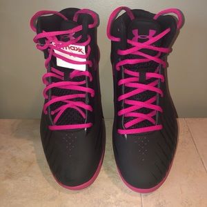 New Under Armour Women’s Basketball Sneakers 9.5